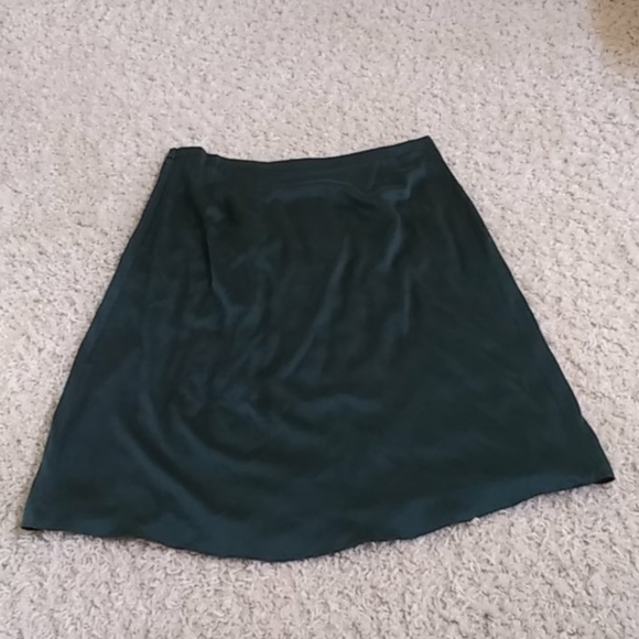 Eileen Fisher Silk Blend Skirt. - Picture 2 of 7